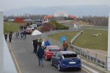 Autoshow a nový asfalt na dráze přilákaly na autodrom Most tisíc motoristických nadšenců
