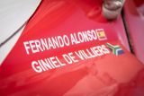 Fernando Alonso testuje Toyotu Hilux v úpravě pro Dakar