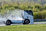 Při testování trucků se předvedl prototyp nové závodní dodávky Iveco LT4 Cup