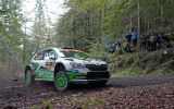 Britská rallye ve Walesu: Jezdec ŠKODA Kopecký ve vedení před týmovým kolegou Kalle Rovanperou