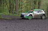 Britská rallye ve Walesu: Jezdec ŠKODA Kopecký ve vedení před týmovým kolegou Kalle Rovanperou