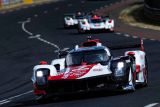 24 hodin Le Mans: TOYOTA GAZOO Racing druhá po nervy drásajícím souboji