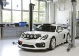 Předváděcí jízda vozu Porsche 718 Cayman GT4 Rallye na sněhu a ledu
