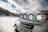 Předváděcí jízda vozu Porsche 718 Cayman GT4 Rallye na sněhu a ledu