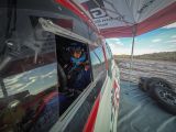 Fernando Alonso testuje Toyotu Hilux v úpravě pro Dakar