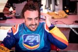 Fernando Alonso testuje Toyotu Hilux v úpravě pro Dakar