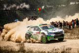 Portugalská rallye: Jan Kopecký vede s novým vozem ŠKODA FABIA R5 evo v kategorii WRC 2 Pro