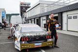 Martin Doubek trénoval před závody NASCAR v Mostě, vypověděla však technika