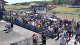 Historicky první závod NASCAR v Mostě potrápil favority