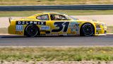 Historicky první závod NASCAR v Mostě potrápil favority