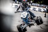Historicky první závod NASCAR v Mostě potrápil favority