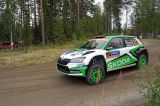 Finská rallye: místní hrdina Kalle Rovanperä jedoucí v barvách ŠKODA vede v kategorii WRC 2 Pro