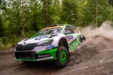 Finská rallye: místní hrdina Kalle Rovanperä jedoucí v barvách ŠKODA vede v kategorii WRC 2 Pro
