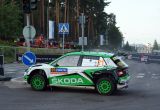 Finská rallye: místní hrdina Kalle Rovanperä jedoucí v barvách ŠKODA vede v kategorii WRC 2 Pro
