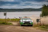 Finská rallye: místní hrdina Kalle Rovanperä jedoucí v barvách ŠKODA vede v kategorii WRC 2 Pro