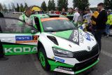 Finská rallye: místní hrdina Kalle Rovanperä jedoucí v barvách ŠKODA vede v kategorii WRC 2 Pro