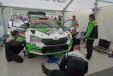 Finská rallye: místní hrdina Kalle Rovanperä jedoucí v barvách ŠKODA vede v kategorii WRC 2 Pro