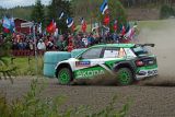 Finská rallye: tovární jezdec ŠKODA Rovanperä se drží ve vedení kategorie WRC 2 Pro