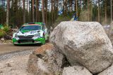 Finská rallye: Kalle Rovanperä s vozem ŠKODA FABIA R5 evo vyhrál v domácí soutěži ve WRC 2 Pro