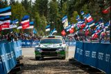 Finská rallye: Kalle Rovanperä s vozem ŠKODA FABIA R5 evo vyhrál v domácí soutěži ve WRC 2 Pro