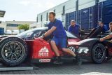 Elektricky do Číny: Volkswagen ID.R se vydává nákladním vlakem k pokusu o rekord