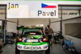 Turecká rallye: Jezdec ŠKODA Jan Kopecký vede v kategorii WRC 2 Pro, Kalle Rovanperä musel odstoupit, ale na trať se v sobotu vrátí