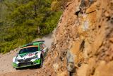 Turecká rallye: Jezdec ŠKODA Jan Kopecký vede v kategorii WRC 2 Pro, Kalle Rovanperä musel odstoupit, ale na trať se v sobotu vrátí
