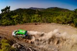 Turecká rallye: Jezdec ŠKODA Jan Kopecký vede v kategorii WRC 2 Pro, Kalle Rovanperä musel odstoupit, ale na trať se v sobotu vrátí