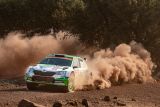 Turecká rallye: Jezdec ŠKODA Jan Kopecký vede v kategorii WRC 2 Pro, Kalle Rovanperä musel odstoupit, ale na trať se v sobotu vrátí