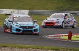 Na mosteckém okruhu se dá jezdit i virtuálně, autodrom pronajímá simulátory