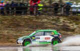 Švédská rallye/WRC3: Lindholm a Solberg, privátní jezdci s vozy ŠKODA, dojeli na druhém a pátém místě