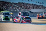 Dvě vítězství a Téo Calvet jasně v čele seriálu. Piloti Buggyra Academy France v Magny-Cours zářili