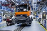 Mercedes eActros 400 at Woerth
