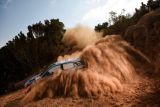 Sardinia po 1. etapě: Paddon na čele, Citroëny kromě Mikkelsena out [+VIDEO]