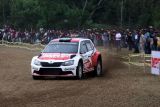 Finále na kávových plantážích: týmoví kolegové ŠKODA Gill a Veiby se v Indii utkají o titul v APRC