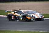 Úvod závodního víkendu ADAC GT Master v Mostě se vydařil, počasí přálo